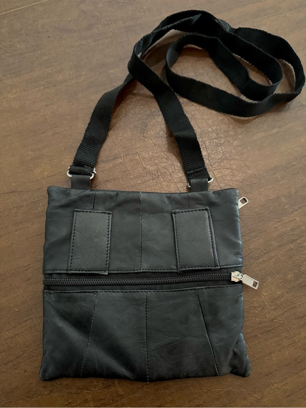 Black Leather Multi-Zip Crossbody Bag 5 pockets with belt loop silver hardware - Picture 3 of 3